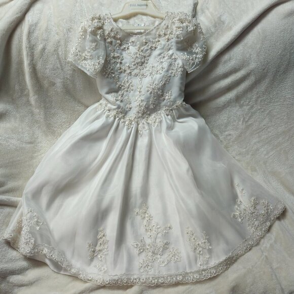 Communion Gown NWT Beautiful Applique Beading and Crystals Stunning! - Picture 4 of 16